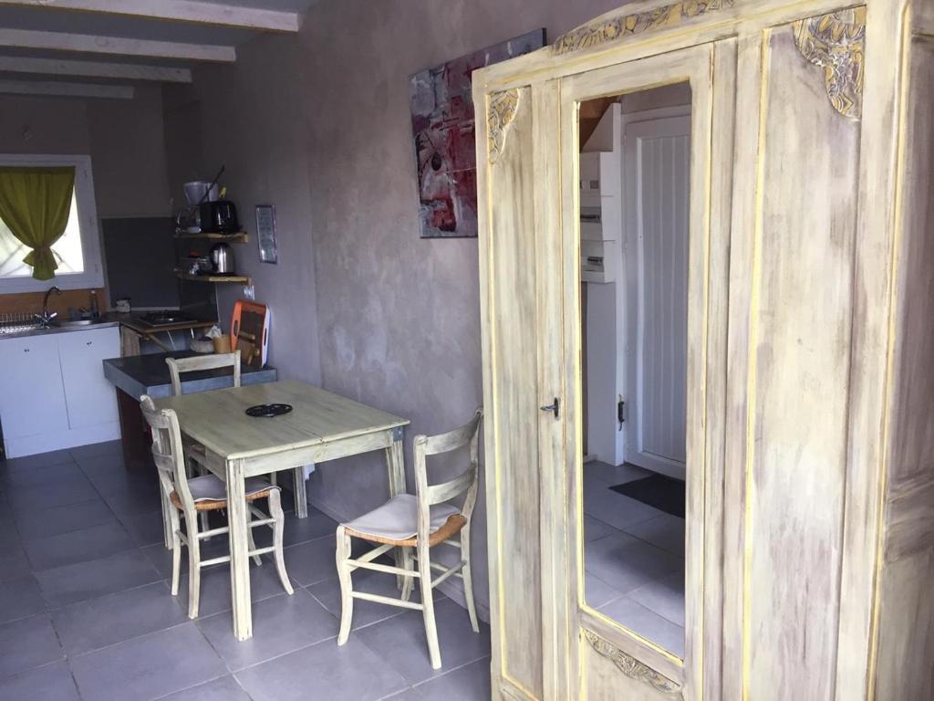 Accacia Home Ferrieres  Екстер'єр фото