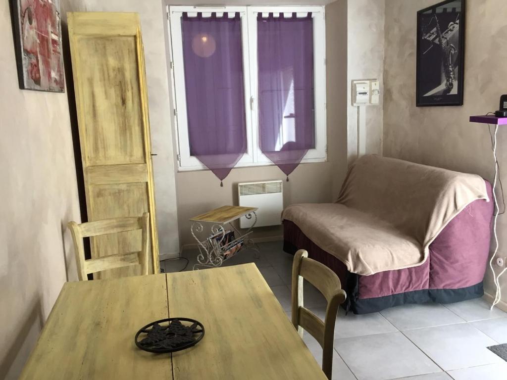 Accacia Home Ferrieres  Екстер'єр фото